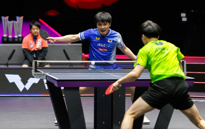 张本智和林昀儒重庆冠军赛14决赛巅峰对决