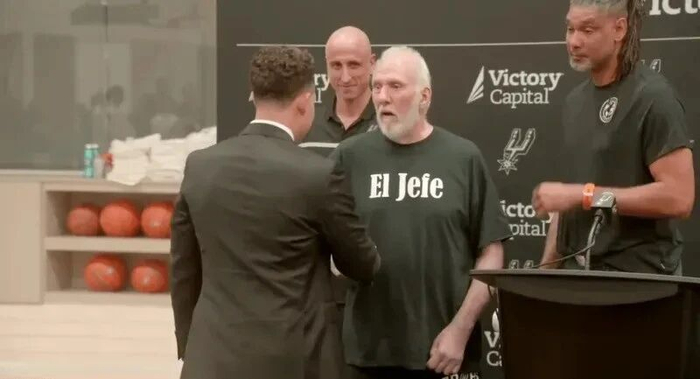 后波波维奇时代马刺新帅约翰逊开启王朝复兴之