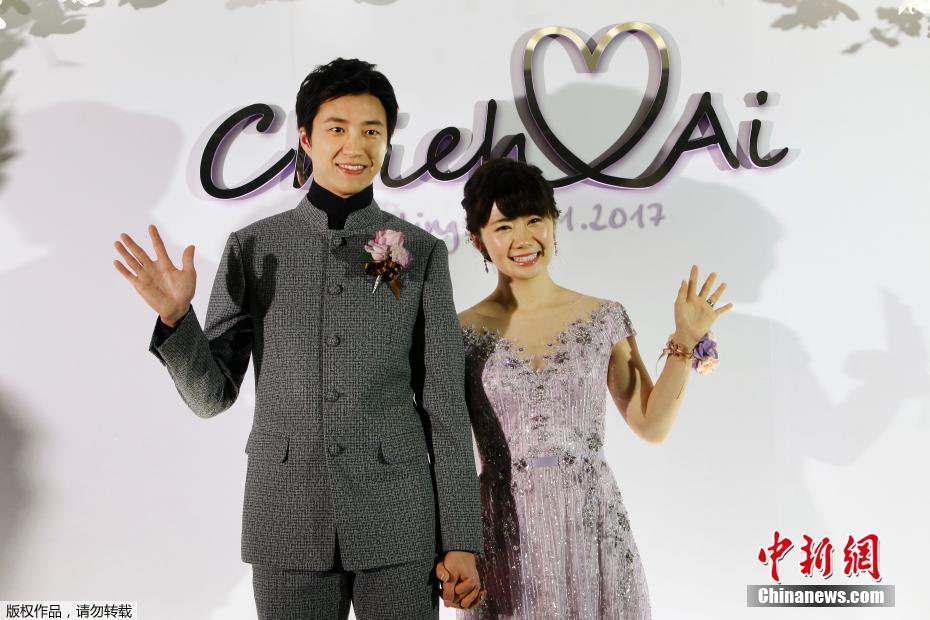 福原爱与江宏杰在东京新闻发布会宣布就子女抚