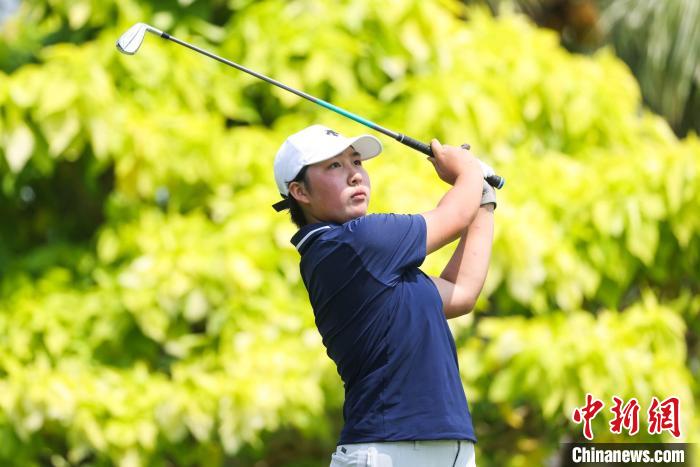 蔡丹琳在新加坡女子大师赛首轮打出67杆 暂时以